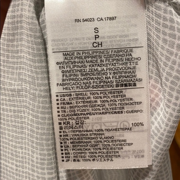 Banana Republic Gorgeous Sheer Blouse EUC - Picture 7 of 8